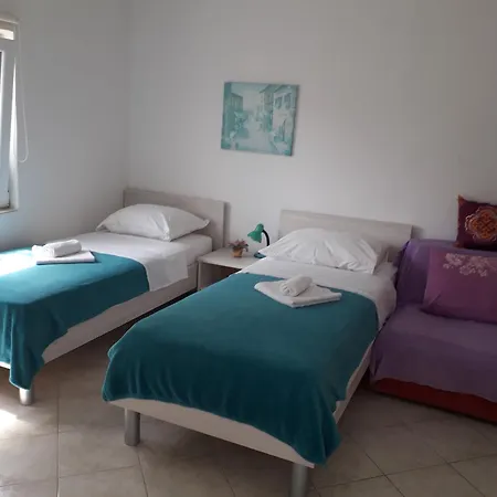 Casa de hóspedes Lena Šibenik